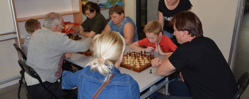 22 września 2018 r. - piątkowe popołudnie z szachami w bibliotece