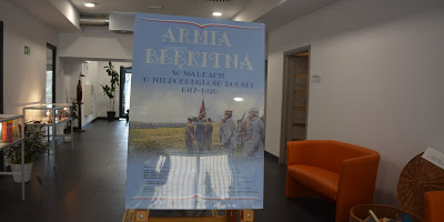 Armia Błękitna w walkach o niepodległość Polski 1917 - 1920 - wystawa w holu biblioteki 