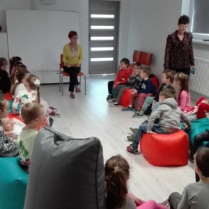 Wizyta dzieci z Przedszkola nr 2 w MBP w Mogilnie