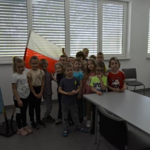 Grupa „Biedronek” z Przedszkola „U Natalki i Kubusia” w MBP w Mogilnie